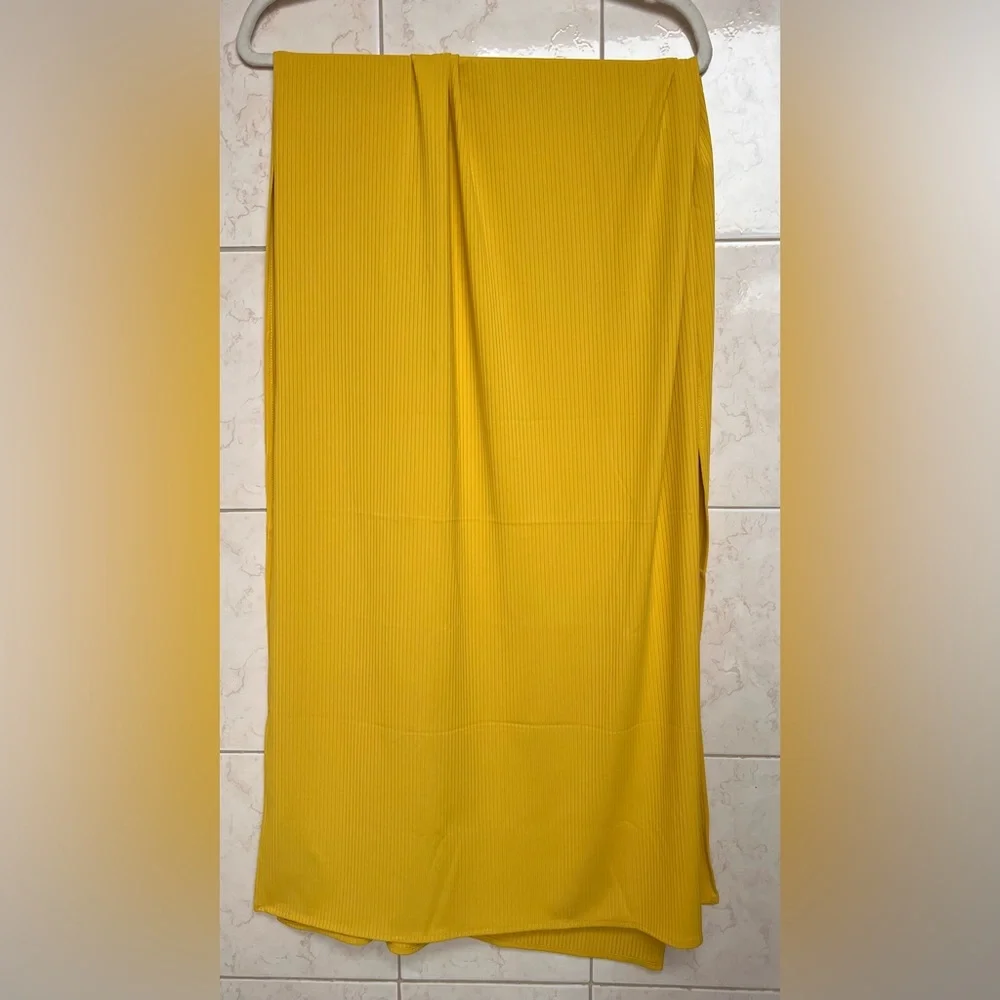 Yellow Ribbed Scarf / Wrap - Picture 2 of 2